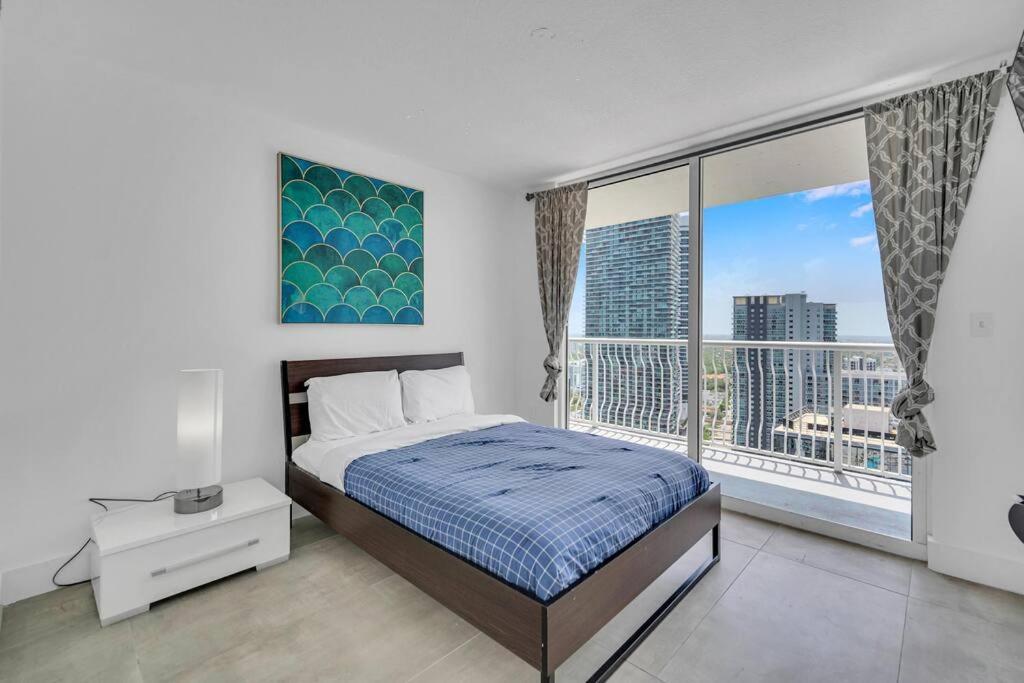 Apartamento 37th Floor Amazing Spacious Unit With Parking Miami