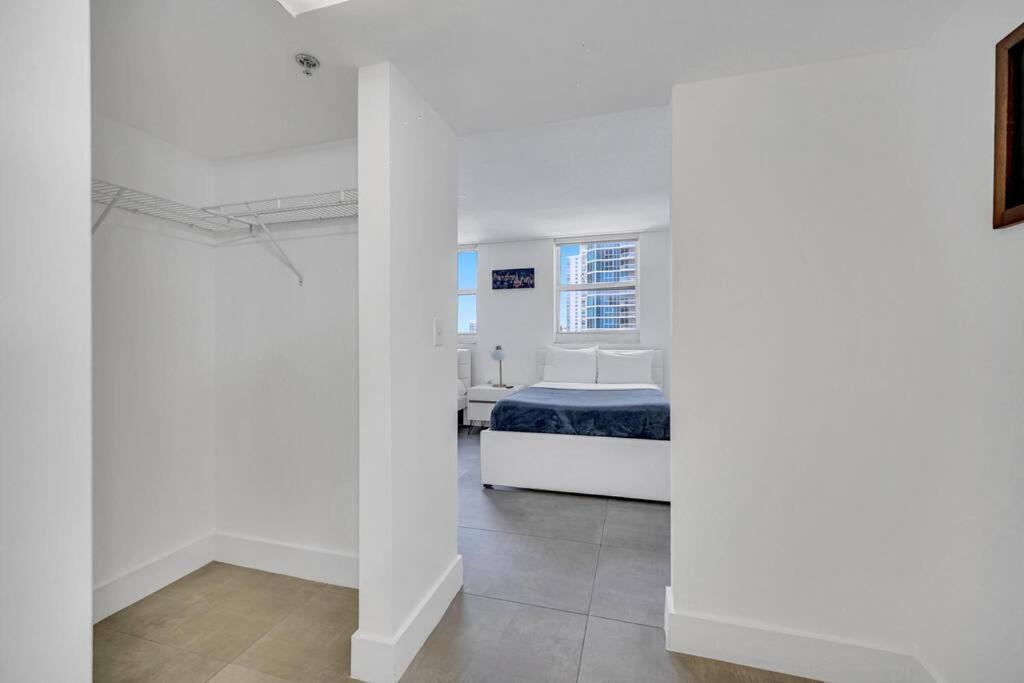 Apartamento 37th Floor Amazing Spacious Unit With Parking